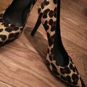 Gianni Bini calf hair pumps/heels